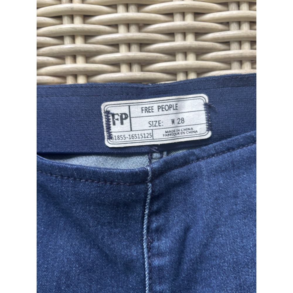 Free People Penny Pull On Flare Jeans size 28 boho retro hippie Festival - Picture 5 of 8